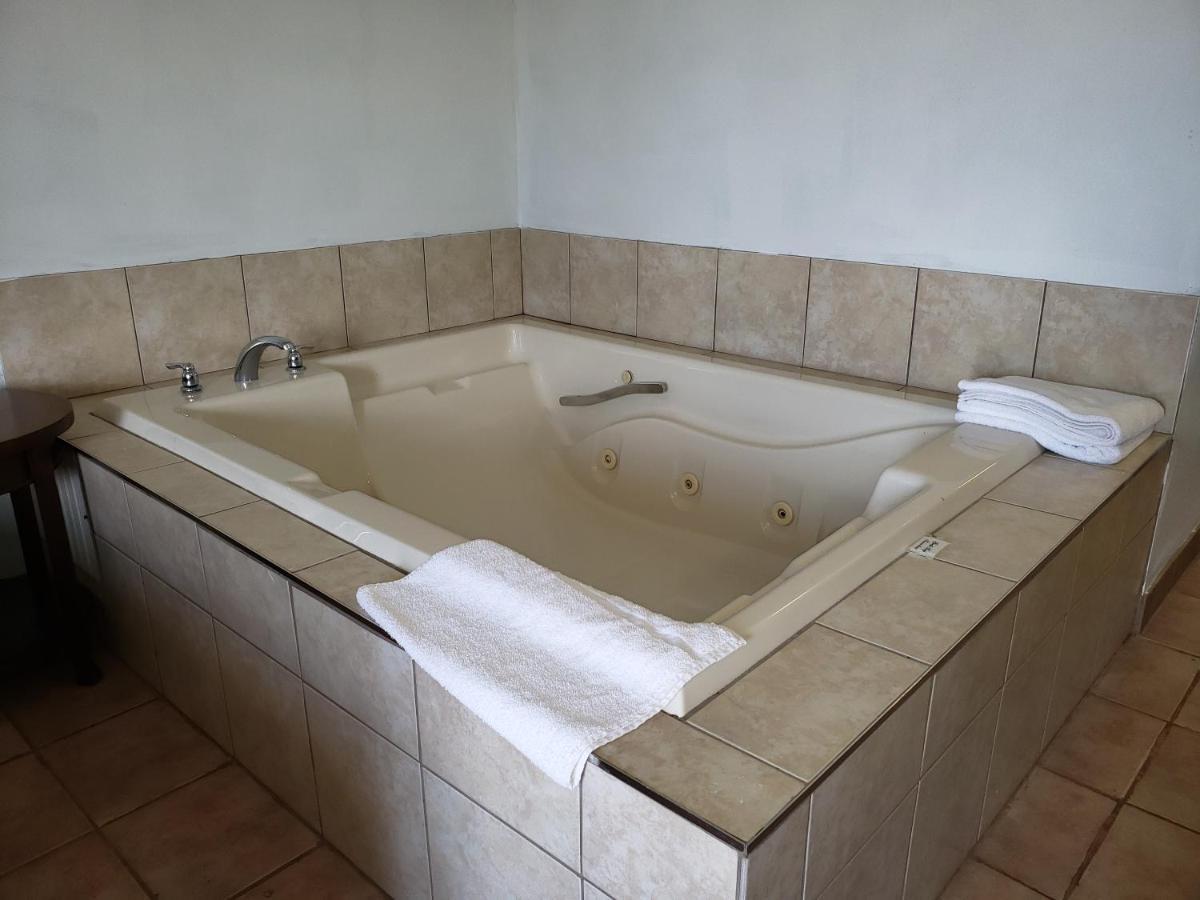 Niagara Falls Courtside Inn Екстериор снимка